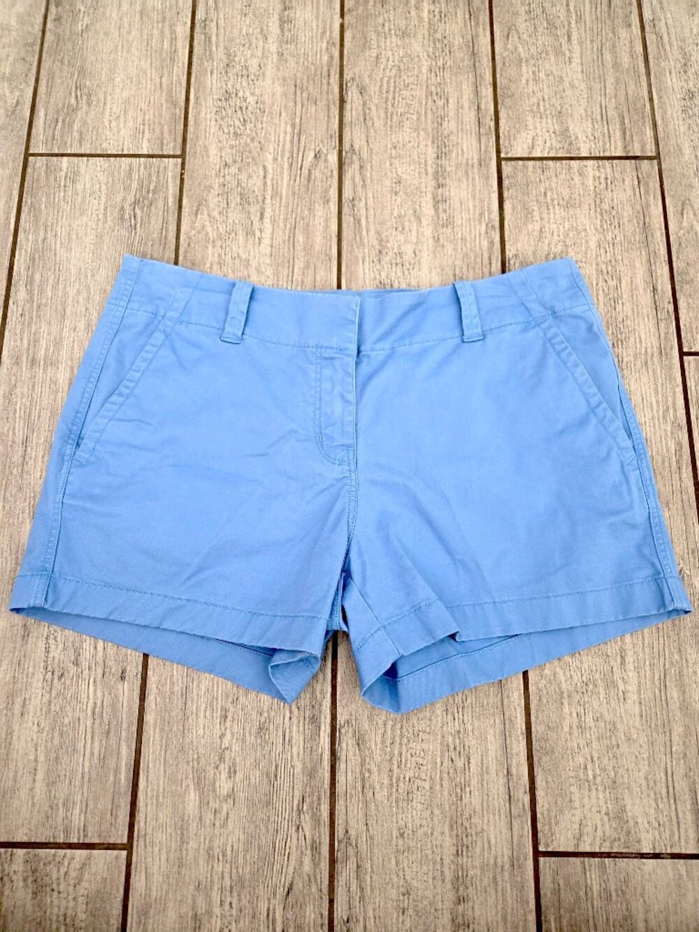 Vineyard Vines Women's Light Blue Chino Shorts Size 8
